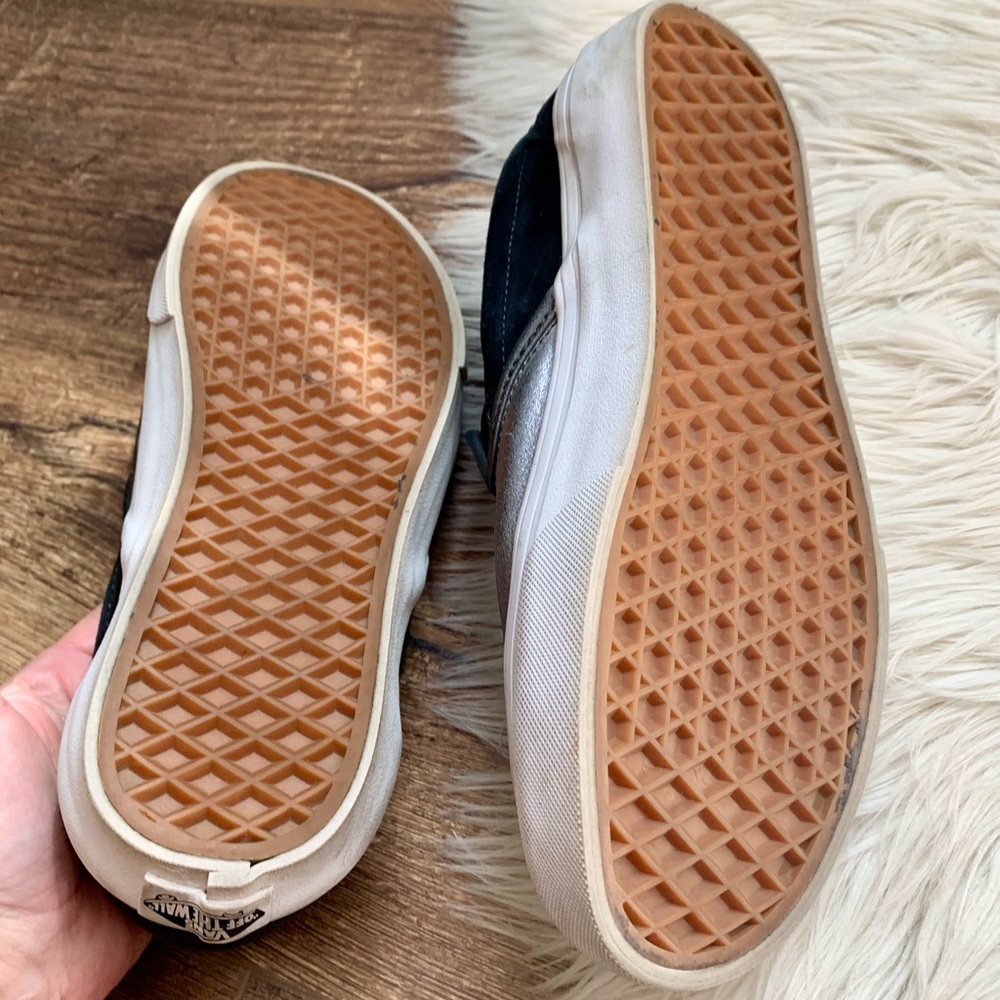 Women’s 8 Men 6.5 Unisex Vans Asher Leather Slip-On Shoes - Picture 8 of 10